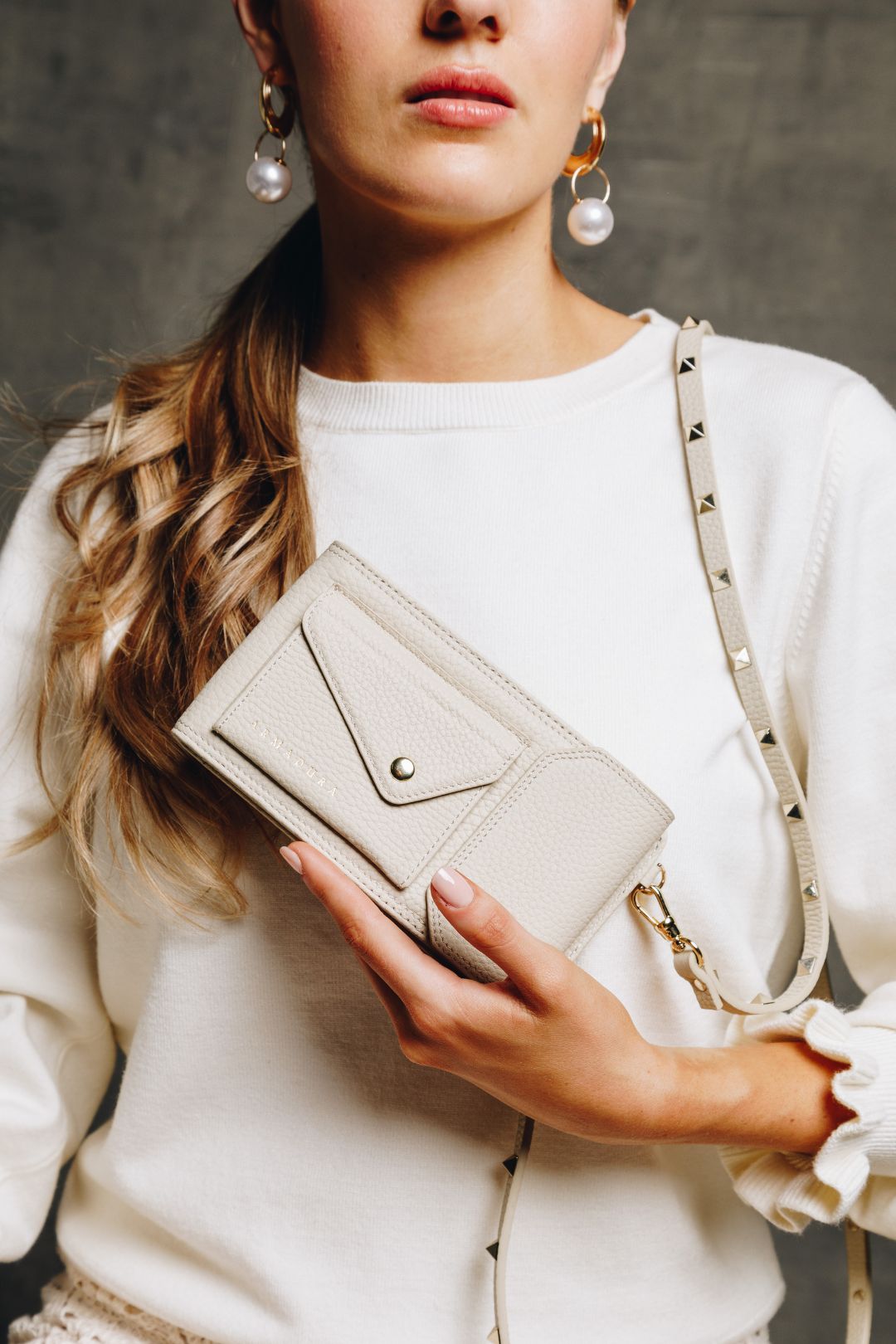 Minerva Crossbody Phone Holster Set - Cr�me - Crossbody Set- My Armadura