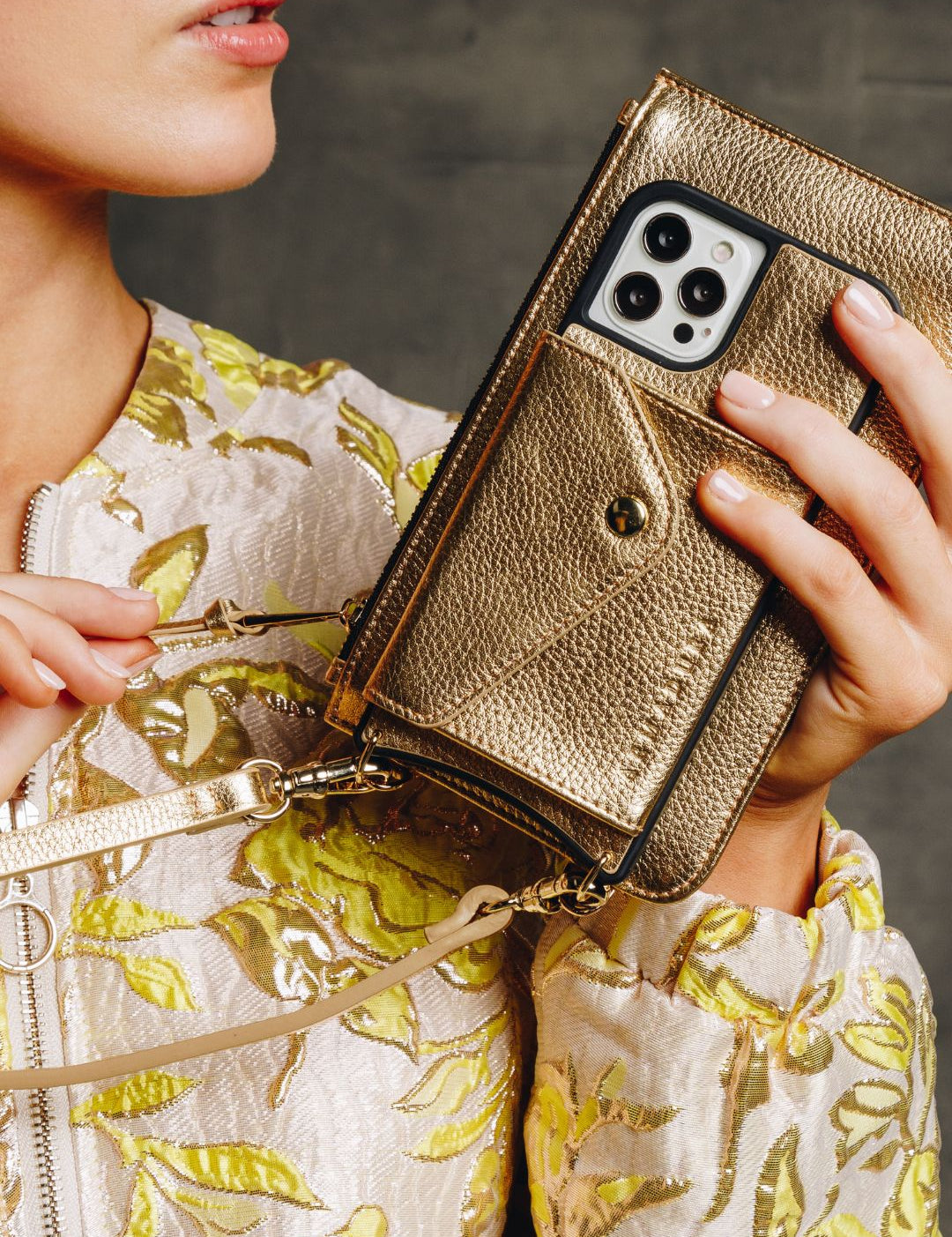 Hestia Crossbody iPhone Combo - Limited Edition Metallic Gold - Crossbody Combo- My Armadura