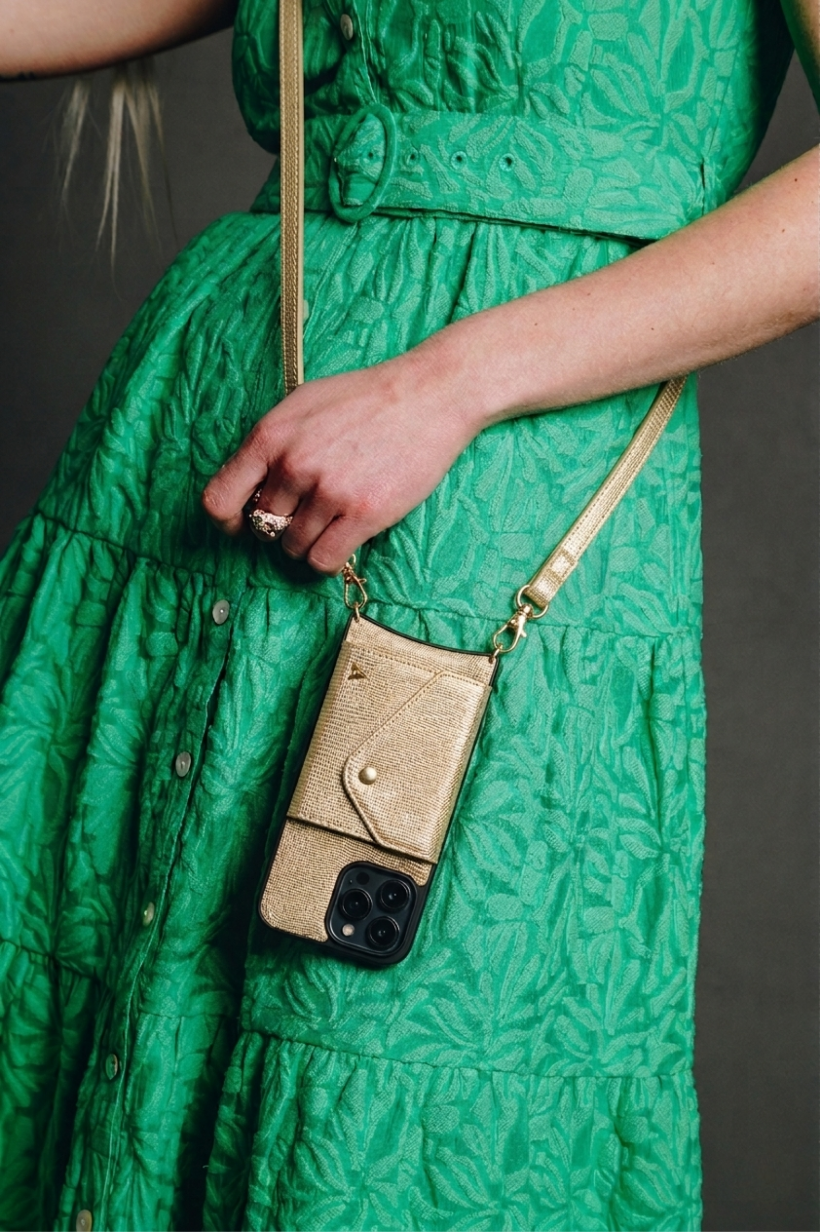 Hestia Crossbody iPhone Set - Sunscale Gold - Crossbody Set- My Armadura