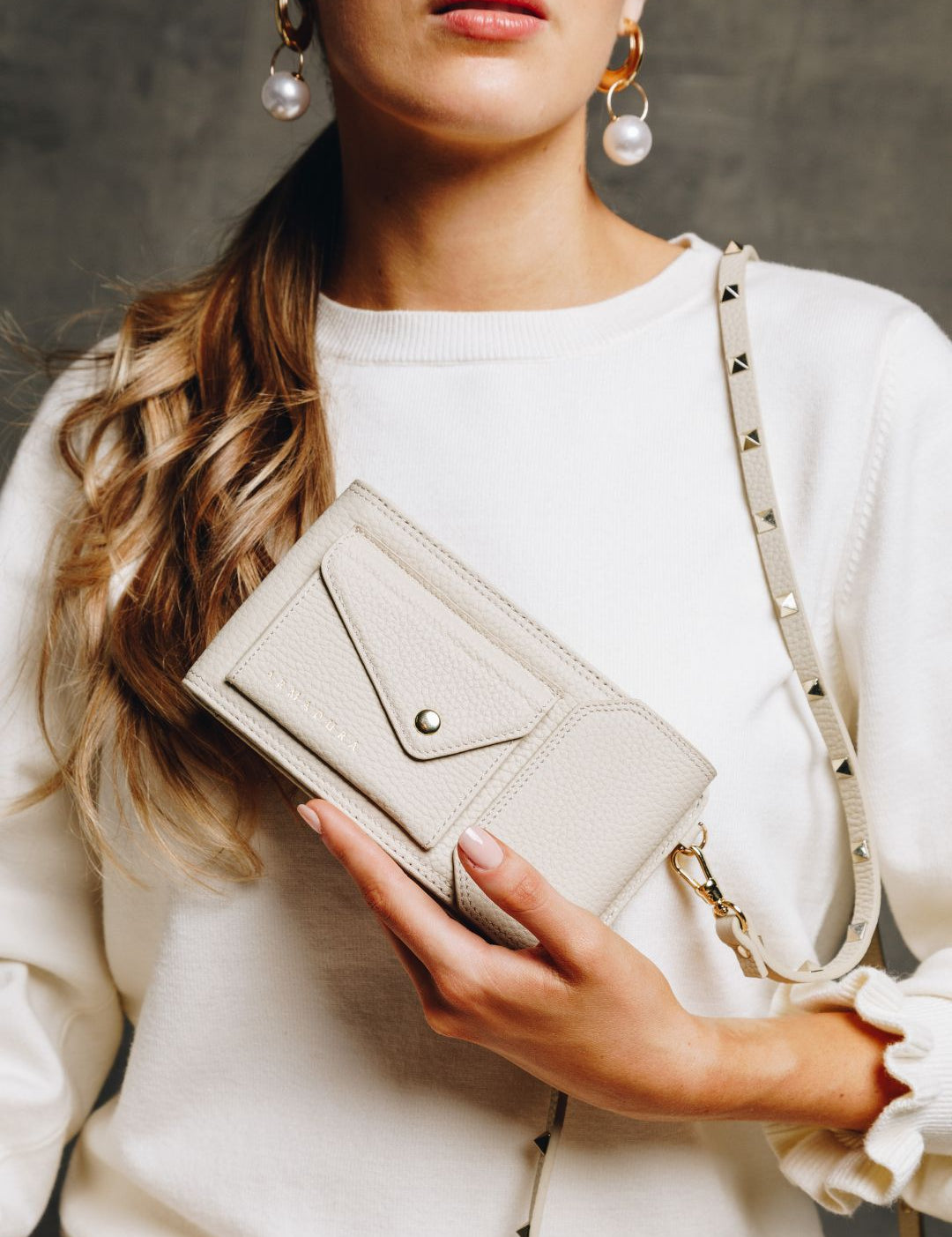 Minerva Crossbody Phone Holster Set - Cr�me - Crossbody Set- My Armadura