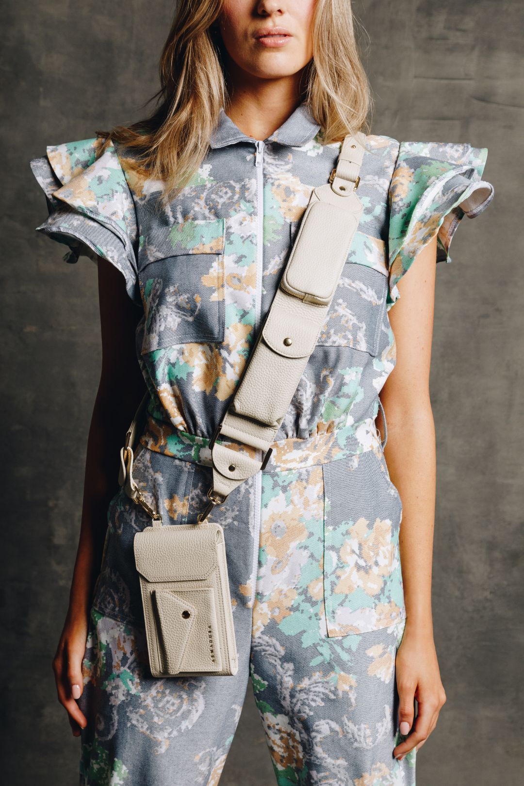 Athena Crossbody Phone Holster Set - Créme - Crossbody Set- My Armadura